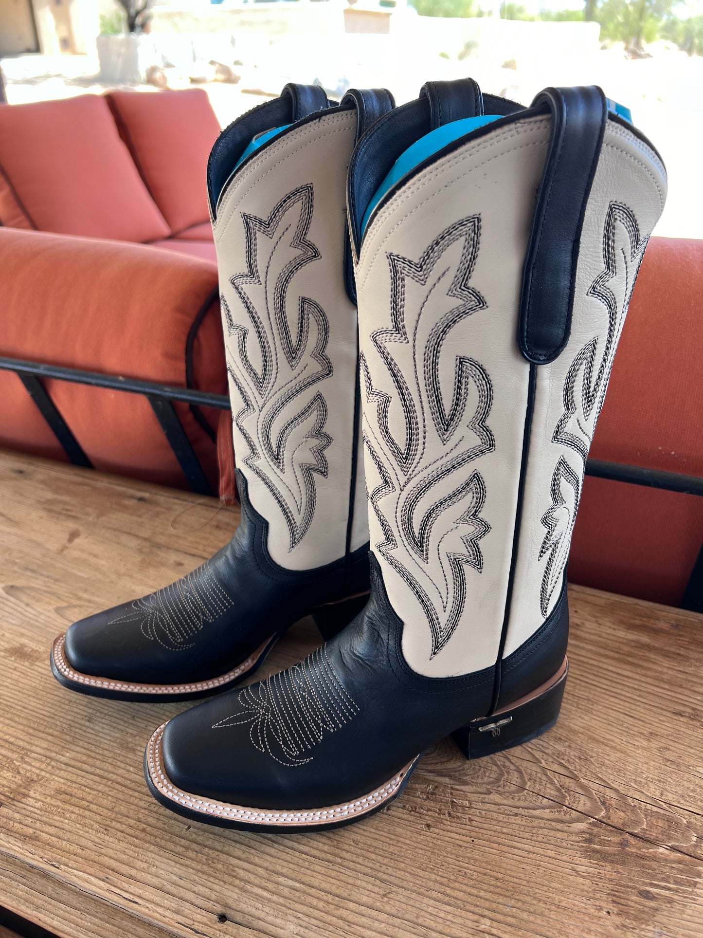 Saratoga - Black & Ivory Square-toe Western Boot