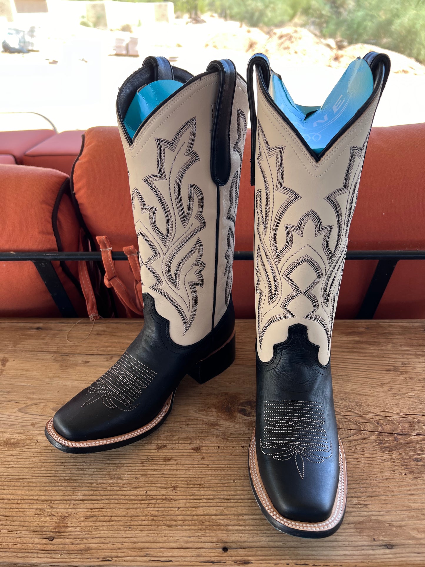 Saratoga - Black & Ivory Square-toe Western Boot