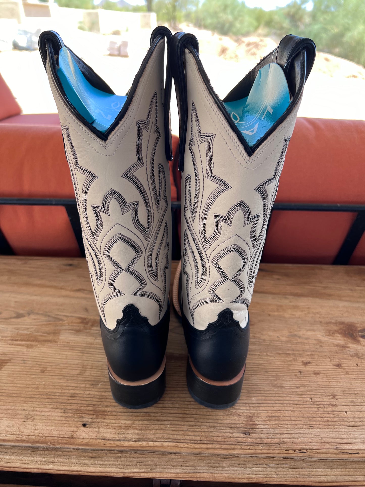 Saratoga - Black & Ivory Square-toe Western Boot